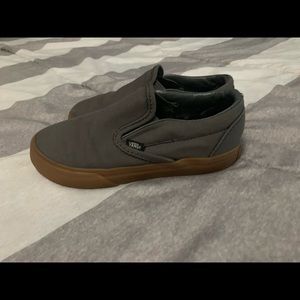 GUC boys gray vans